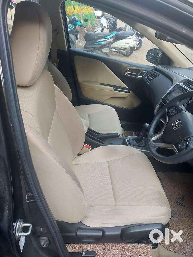 Honda City V Mt Exclusive, 2022, Petrol