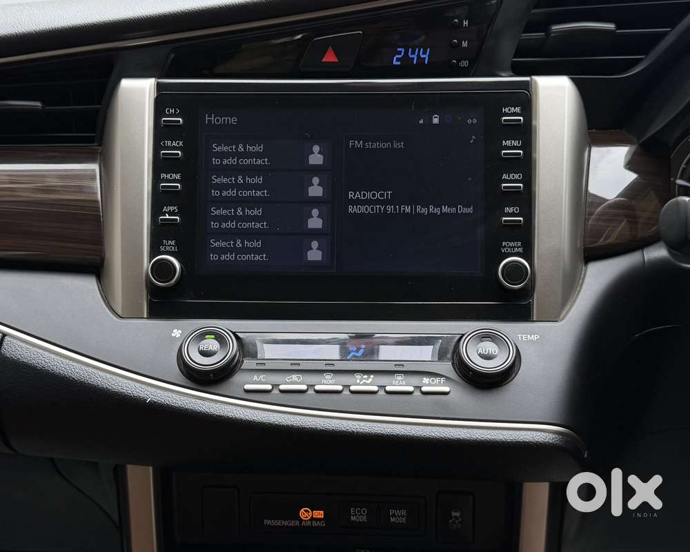 Toyota Innova Crysta [2020-ongoing] 2.4 Zx 7 Str, 2022, Diesel