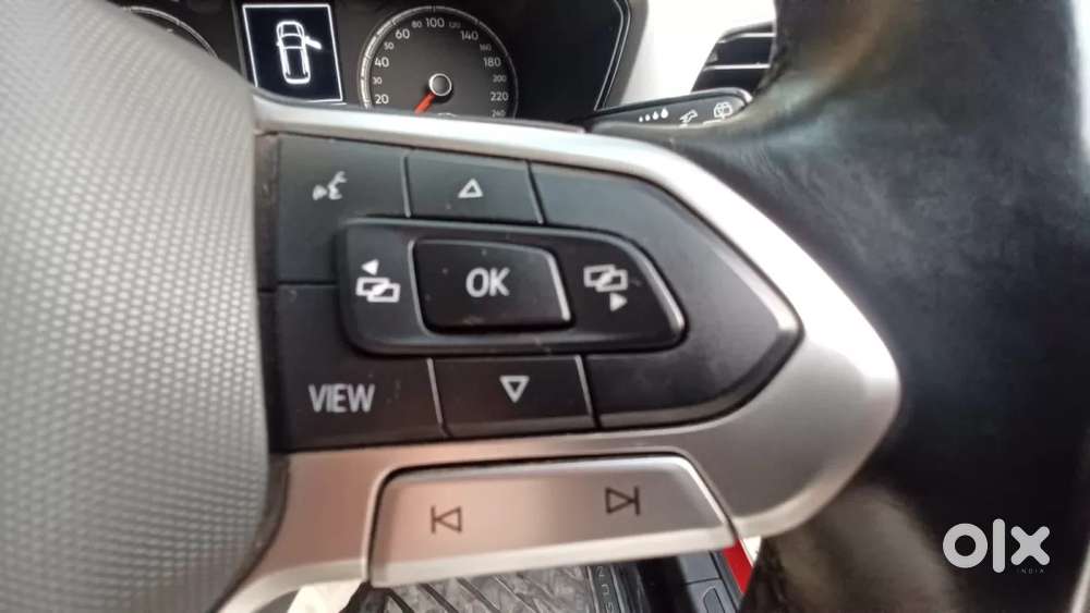 Volkswagen Taigun 1.0 Tsi Highline At, 2022, Petrol