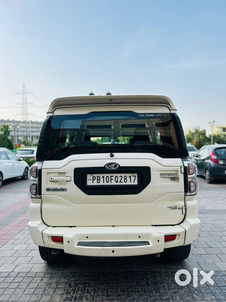 Mahindra Scorpio S10, 2016, Diesel