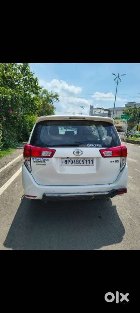 Toyota Innova Crysta 2.4 G Mt 7 Str, 2020