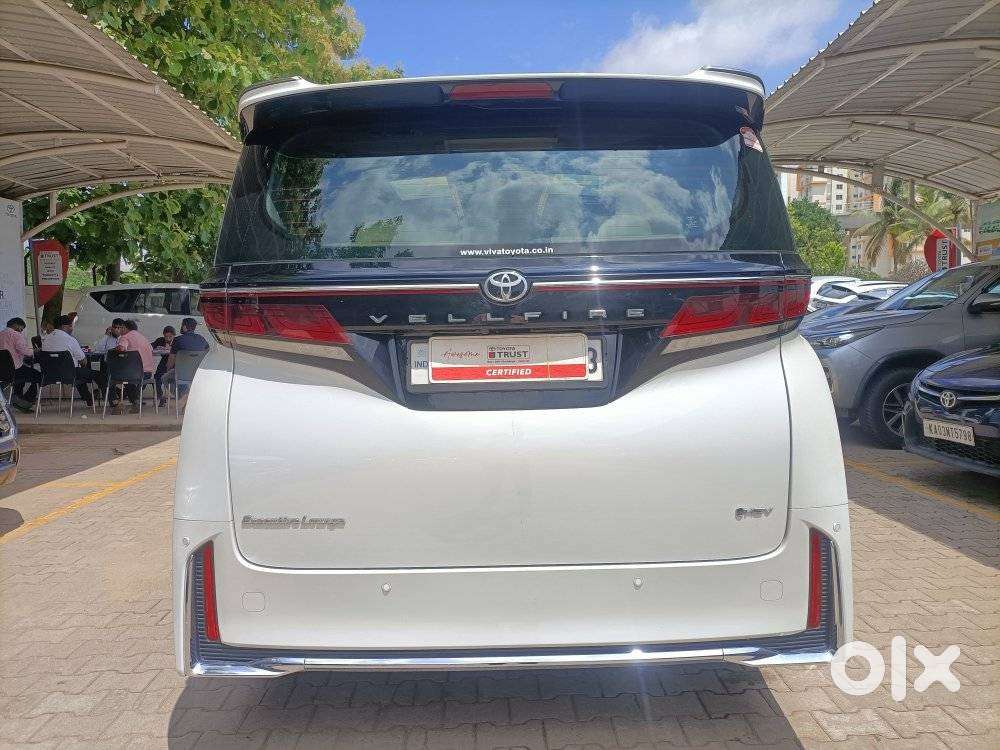 Toyota Vellfire Vip – Executive Lounge, 2024