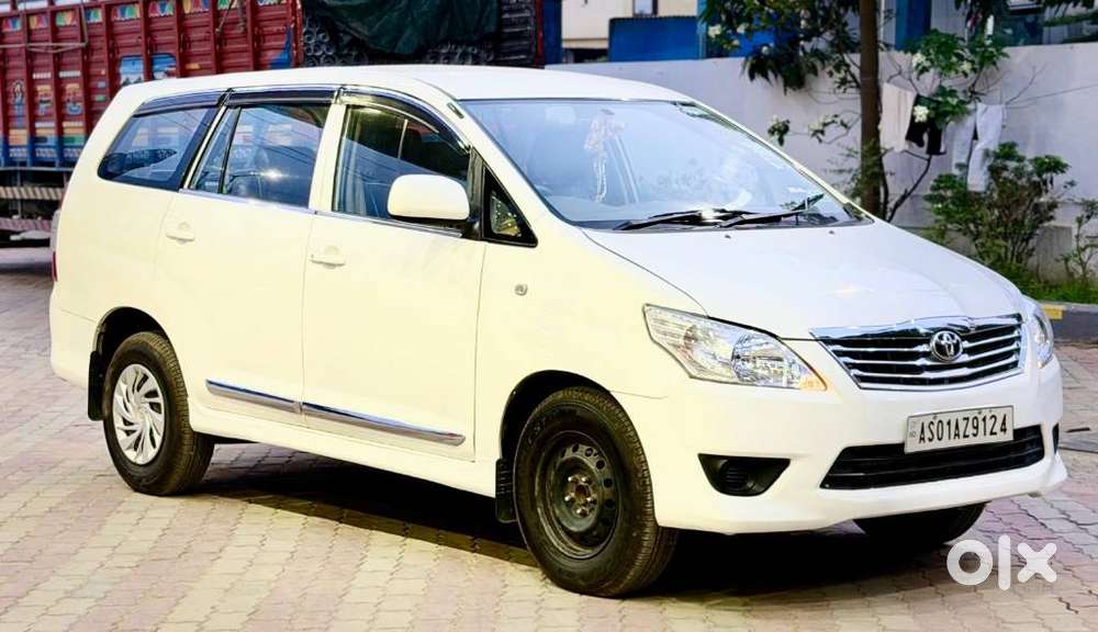 Toyota Innova 2.5 G (diesel) 8 Seater, 2012, Diesel