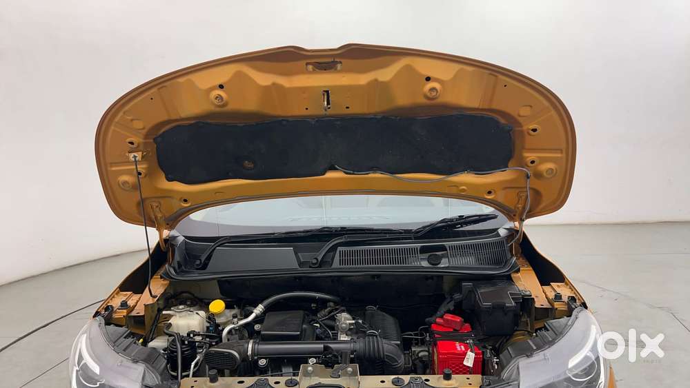 Renault Triber 1.0 Rxz Dual Tone, 2022, Petrol