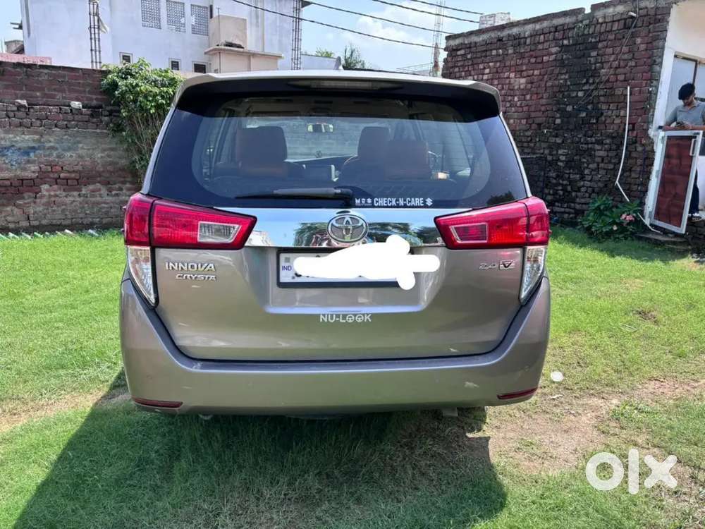 Toyota Innova Crysta 2.4 V 2019