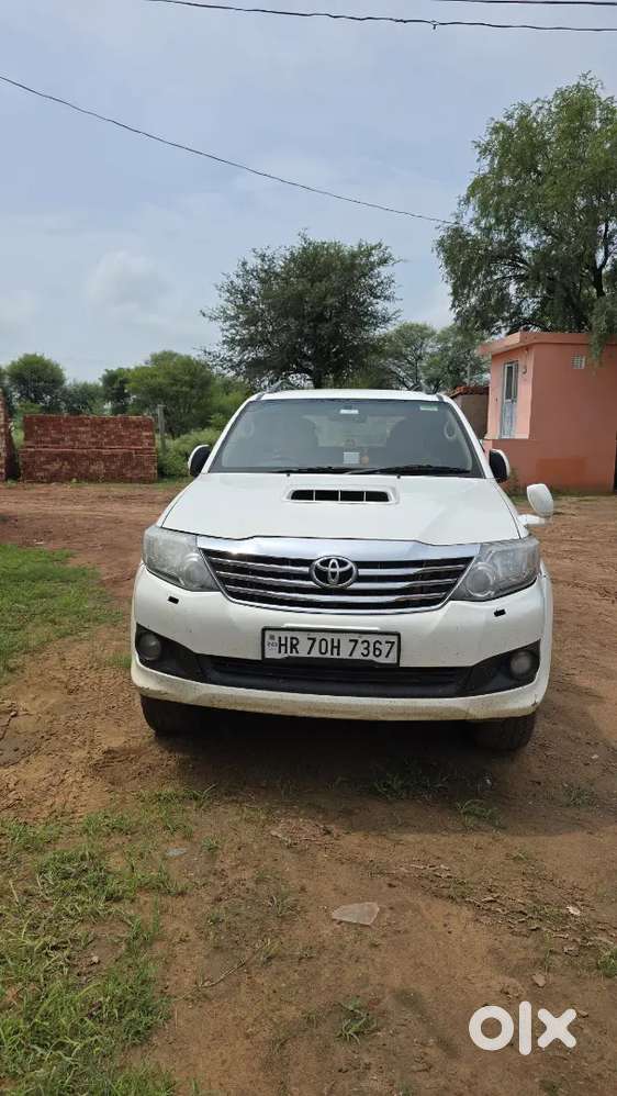 Toyota Fortuner Diesel Manual 2014 Variant