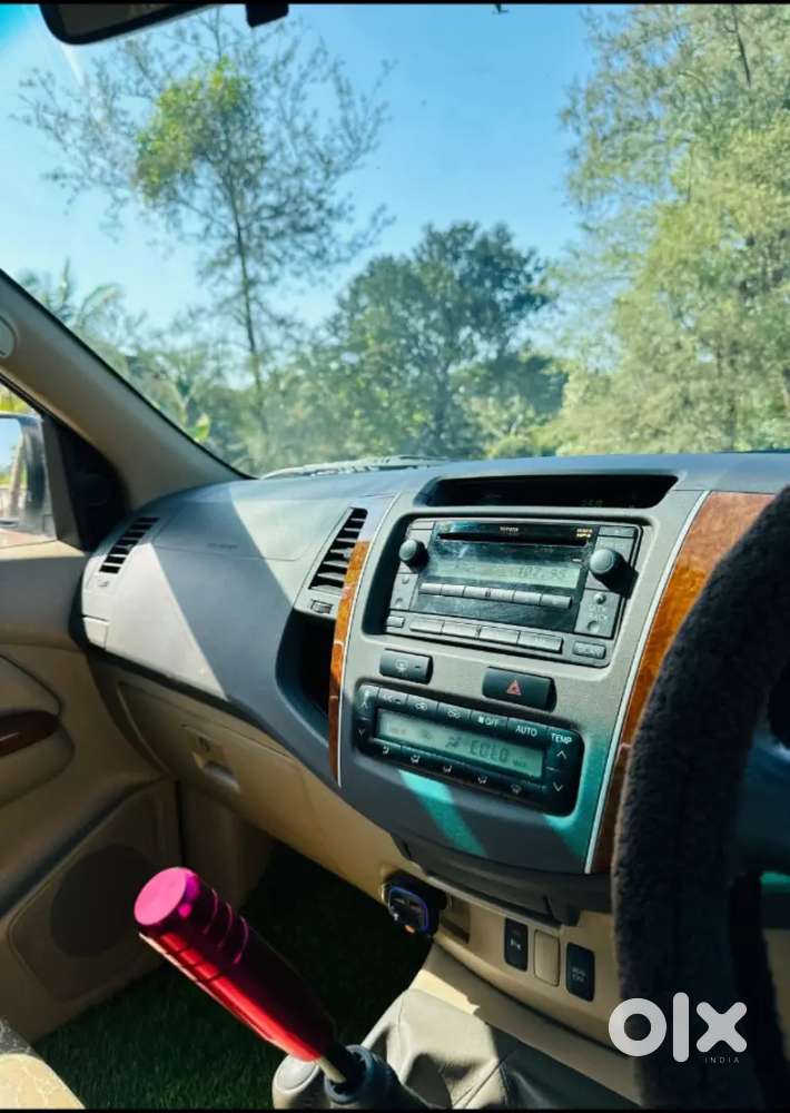 Toyota Fortuner 2010