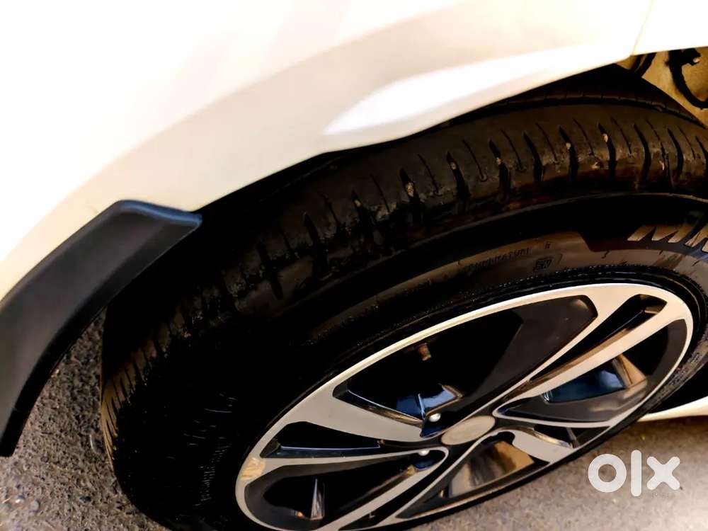 Tata Altroz Top Model Only 6month Use Car