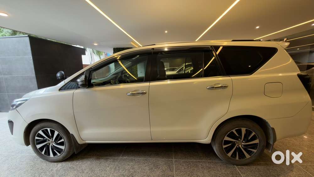 Toyota Innova Crysta Diesel 2022