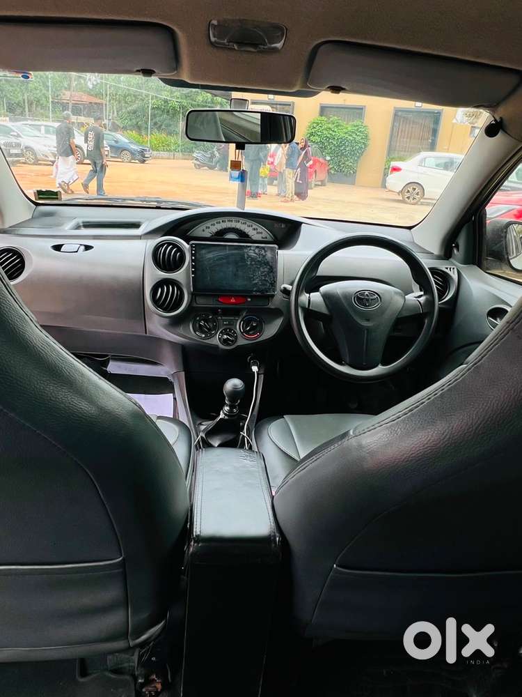 Toyota Etios Liva 2012
