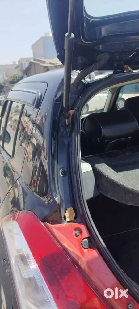 Maruti Suzuki Swift 2012 Diesel 100000 Km Driven