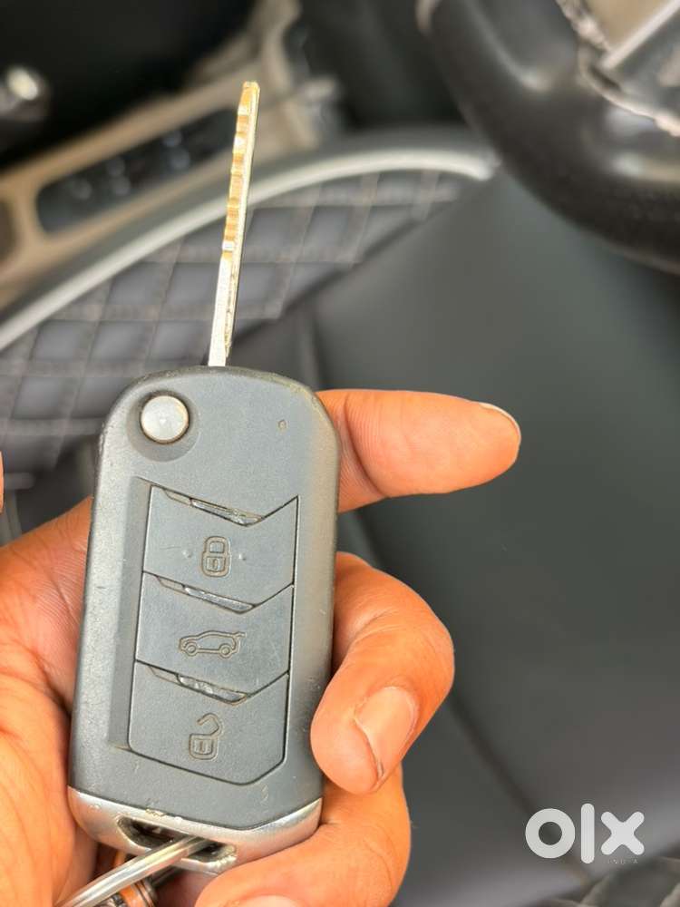 Mahindra Tuv 300 2017 Diesel Well Maintained