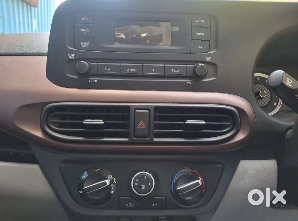 2023 Aura Cng Company Fitted First Owner Driven 32000 Kms For 7,99,000