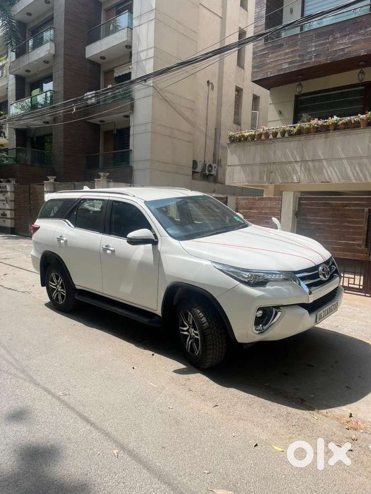Fortuner Dl No 2017 September Petrol 38000 Km Driven