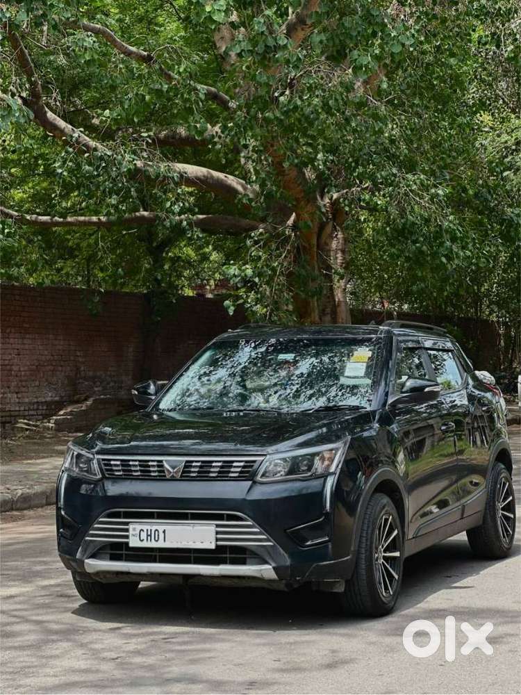 Mahindra Xuv300 W8 Option Dual Tone Diesel, 2023, Diesel