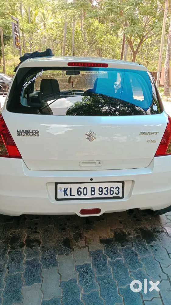 Maruti Suzuki Swift Lxi 2010