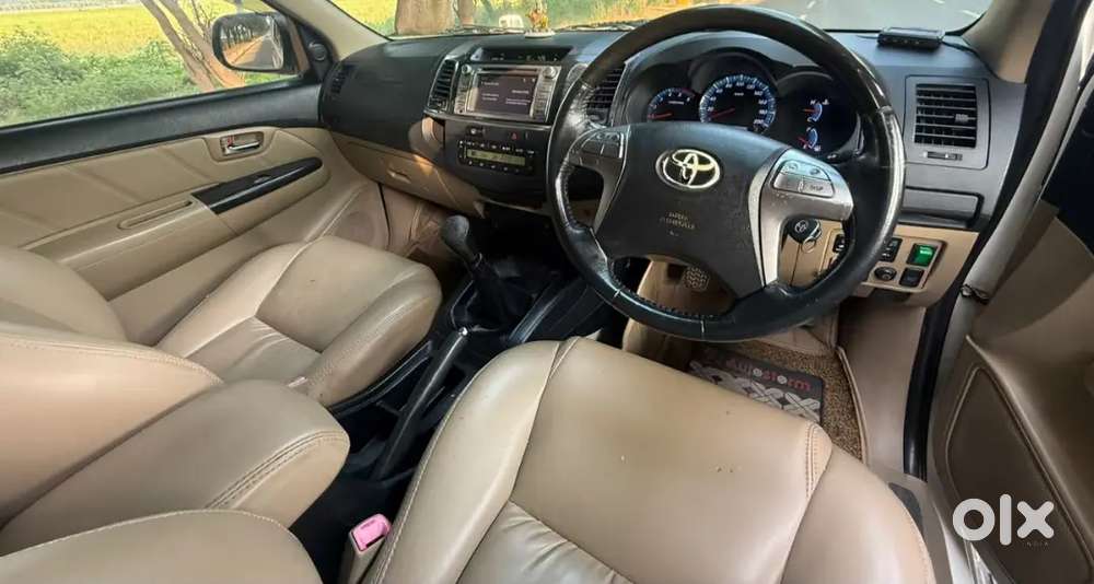 Toyota Fortuner 3.0 Diesel 4x2 Manual 2015 | 1st Owner Showroom Track
