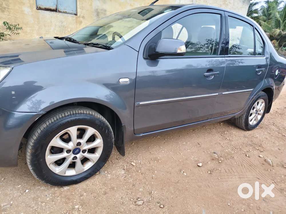 Ford Fiesta Classic 2015 Diesel 150000 Km Driven