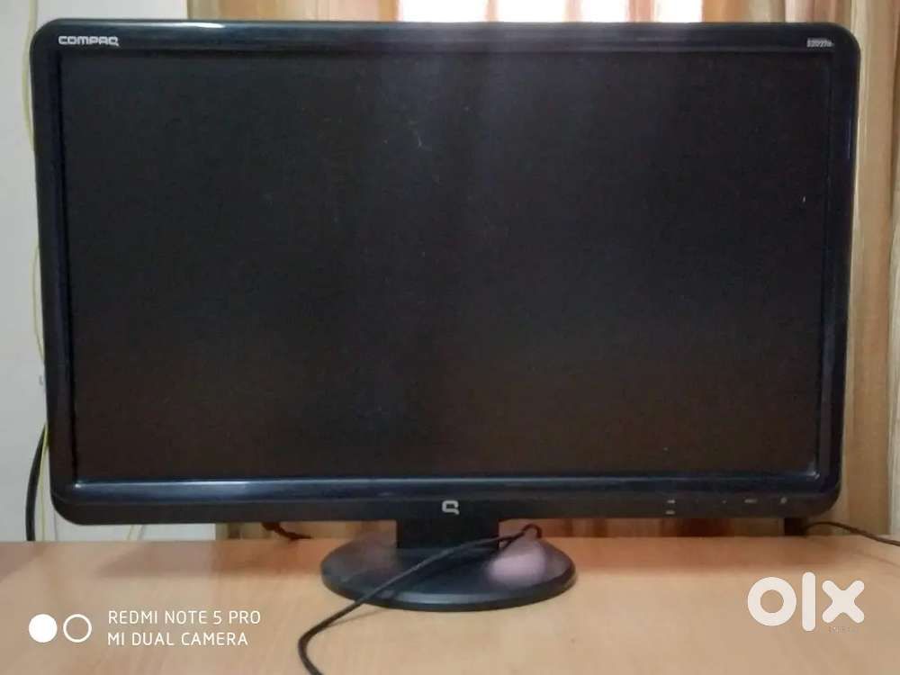 HP Compaq Desktop With UPS
