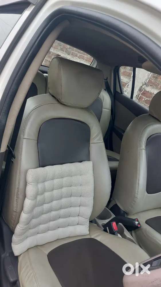 Hyundai I20 2011 Petrol 96000 Km Driven  Take And Draive