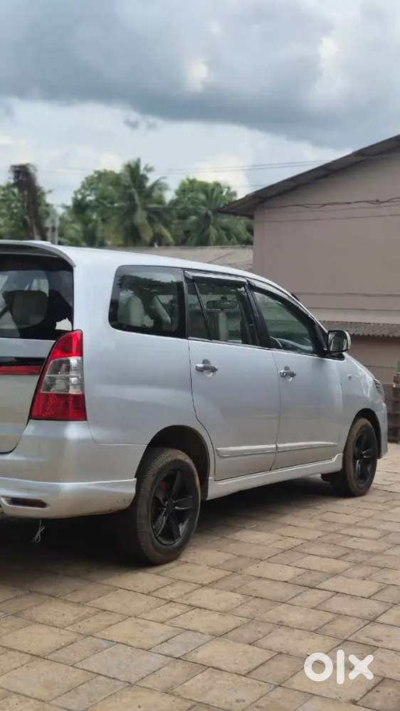 Toyota Innova Diesel 2014