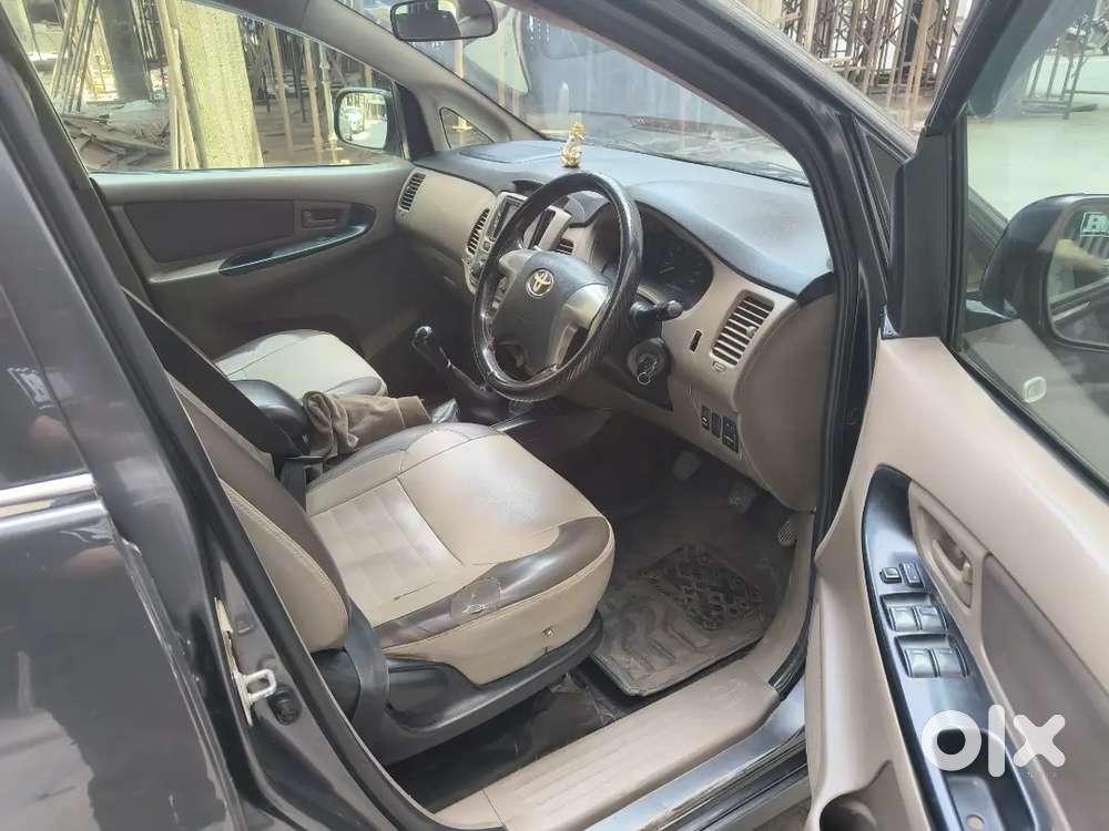 Toyota Innova 2015 Diesel Well Maintained