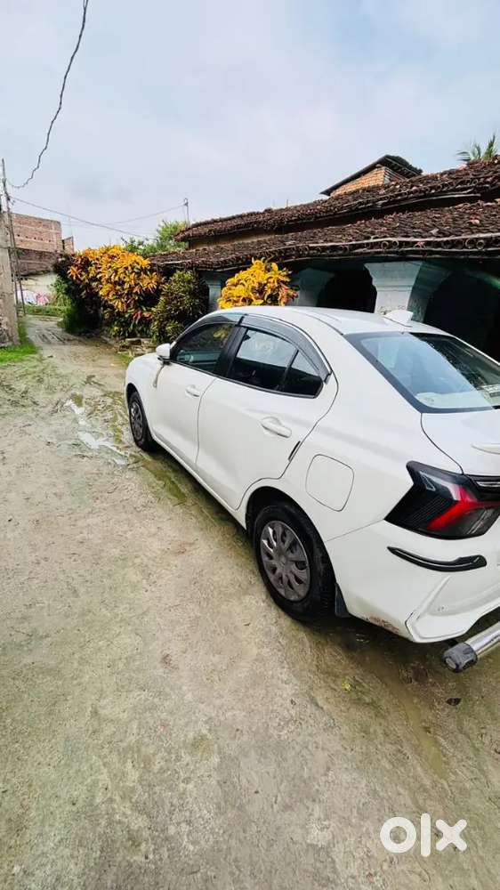 Maruti Suzuki Dzire 2025