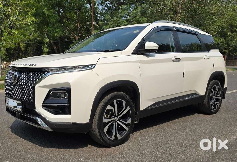 Mg Hector Plus Sharp Pro 1.5 Turbo Petrol Mt 6 Str, 2023, Petrol