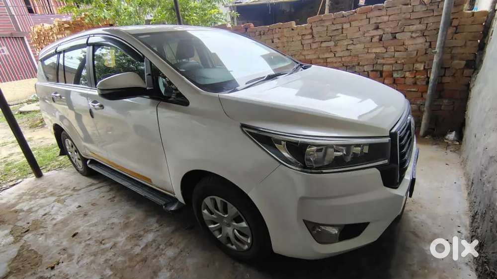 Toyota Innova Crysta 2.4 Mt 2024