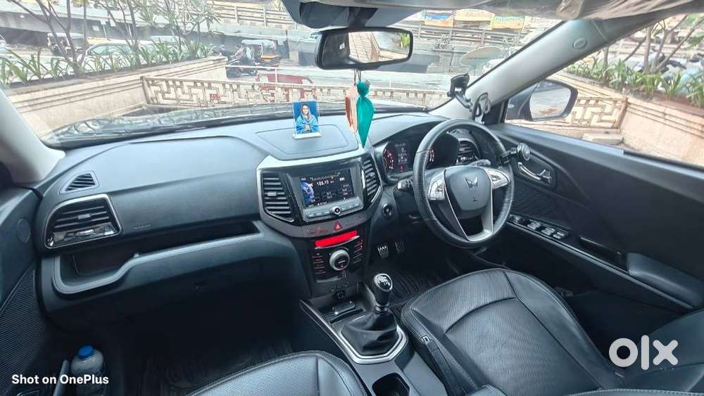 Mahindra Xuv300 W8 1.2 Petrol Dual Tone, 2025, Petrol
