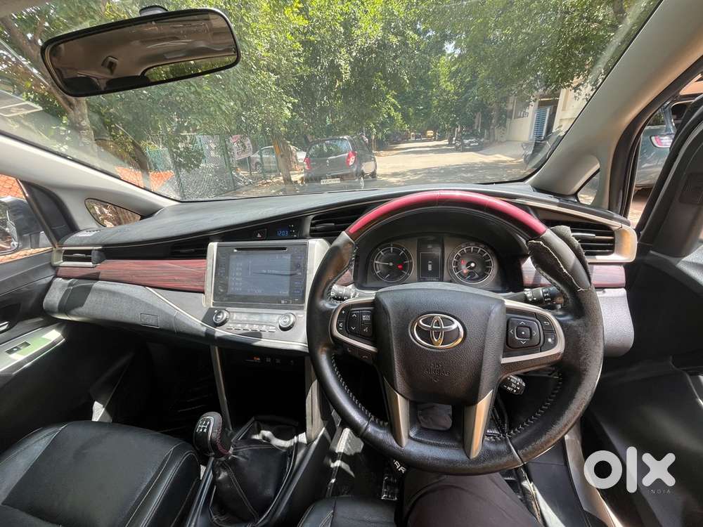Toyota Innova Crysta 2017