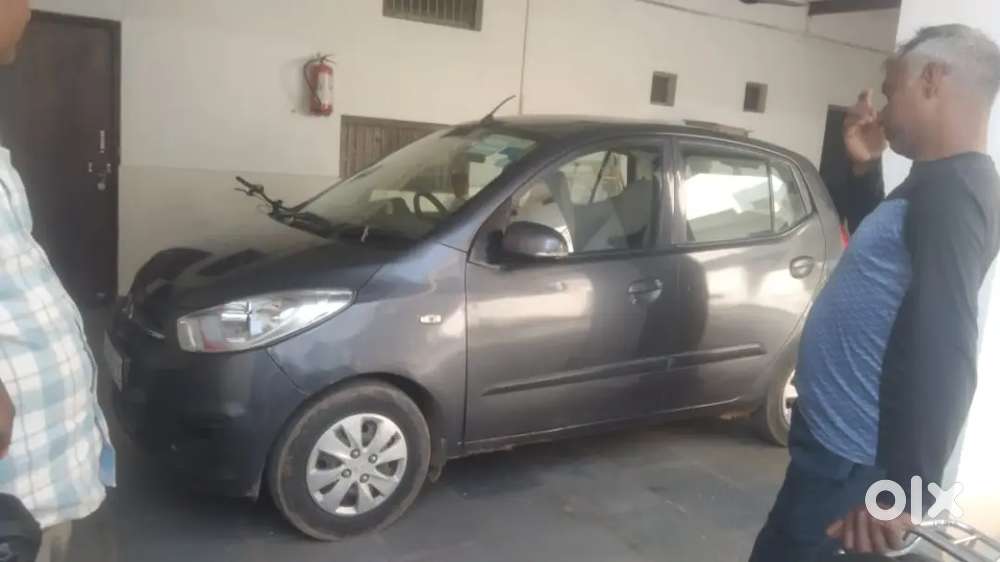 Hyundai I10 Sportz 2013 Manual Petrol /full Checking Garantee