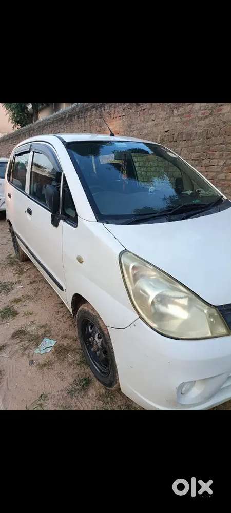 Maruti Suzuki Zen Estilo 2010