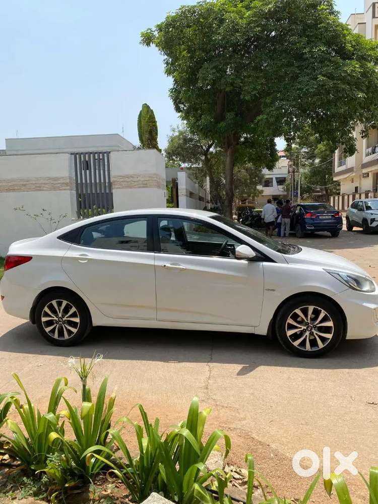 Hyundai Verna 2013 Diesel 118000 Km Driven