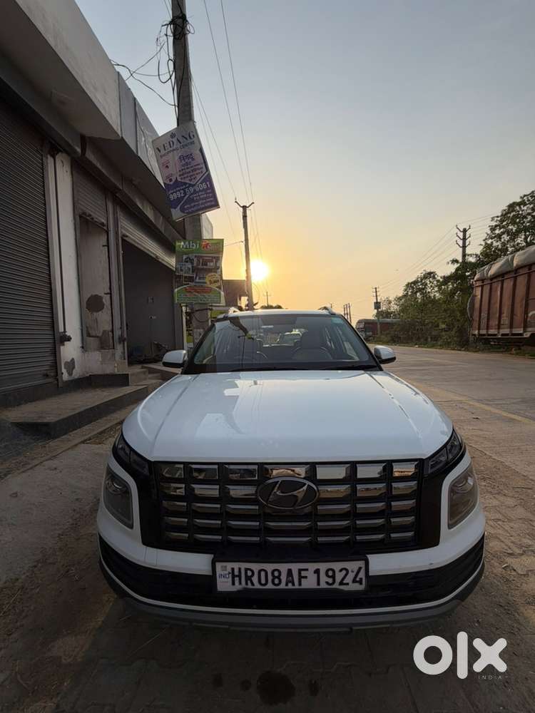 Hyundai Venue N Line 2023 Petrol Well Maintained