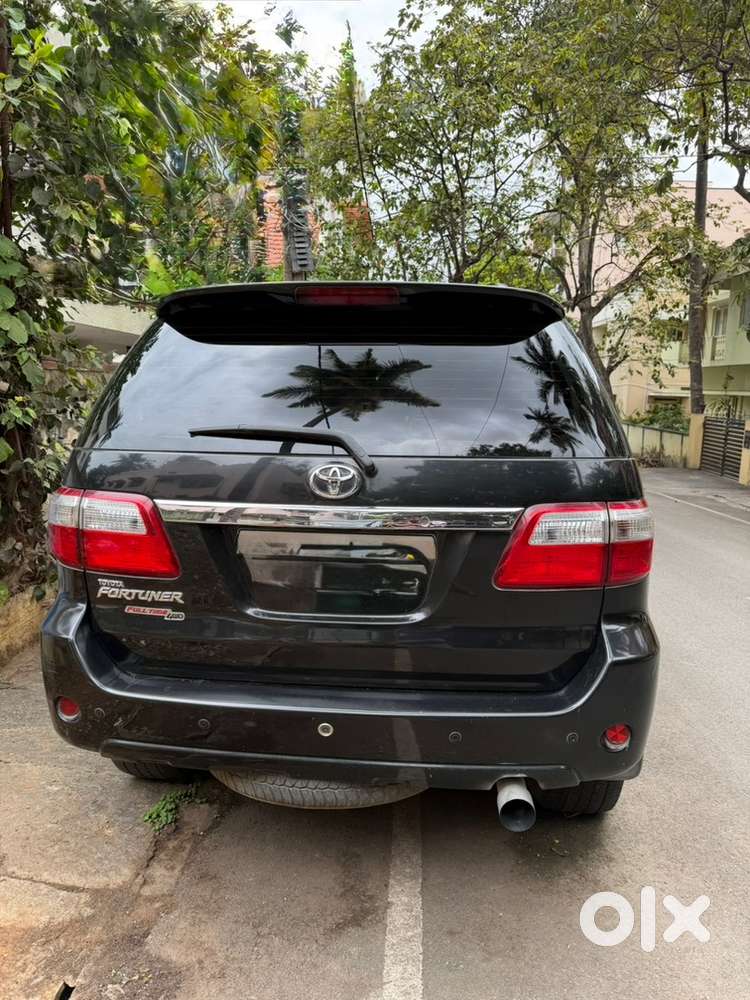 Toyota Fortuner Diesel 2010 year