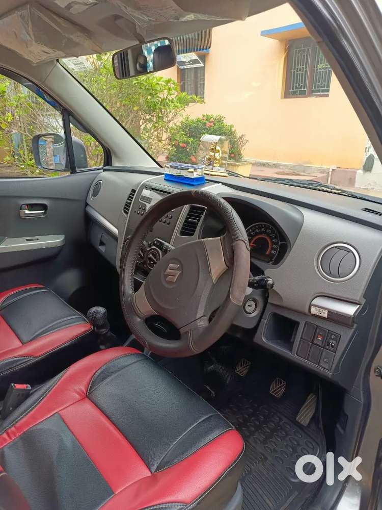 Wagon R Vxi  Glistenig Grey