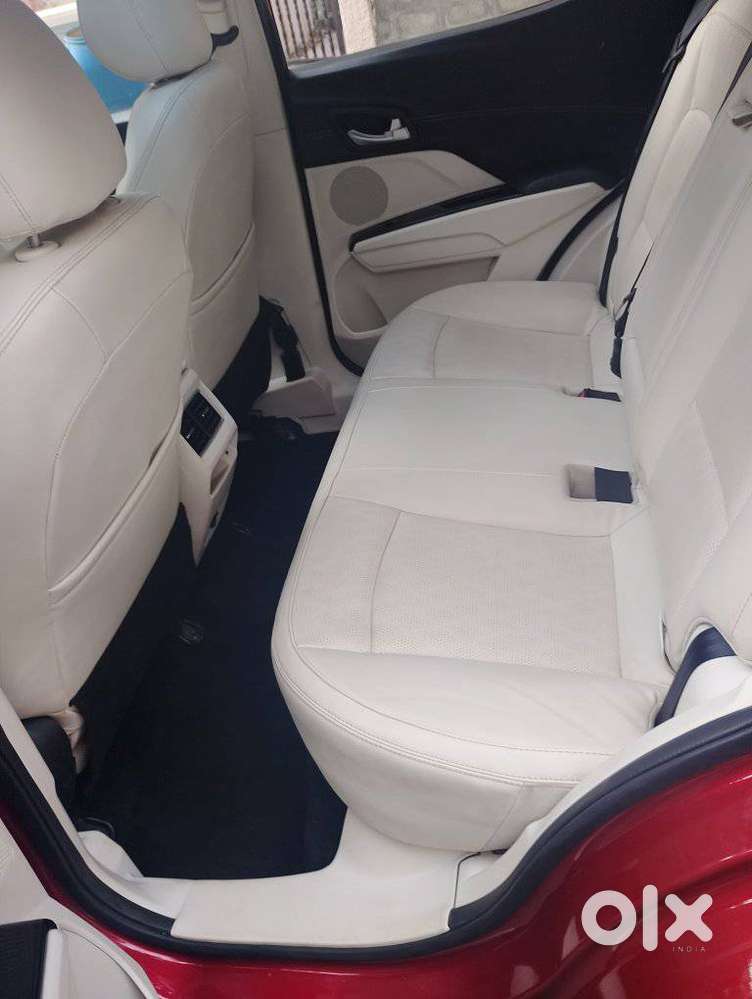 Mahindra Xuv 3xo, 2024, Petrol