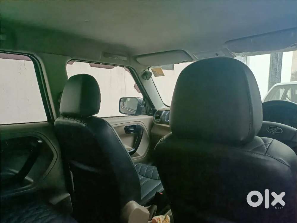 Mahindra Tuv 300 2016