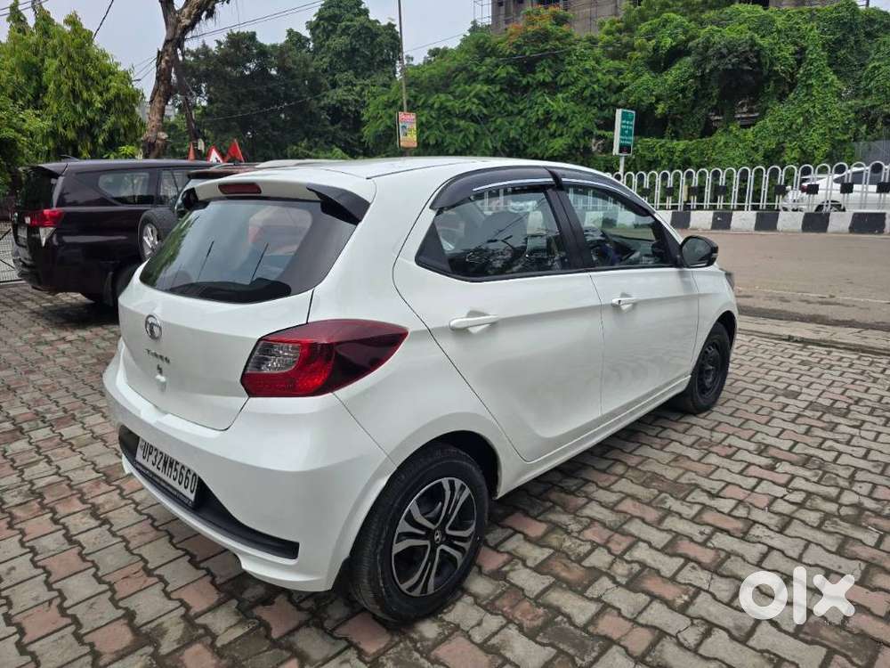 Tata Tiago 1.2 Revotron Xt (o), 2023, Petrol