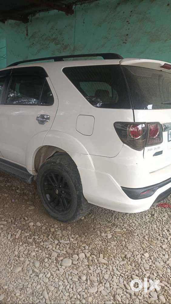 Toyota Fortuner Legender 20124.8
