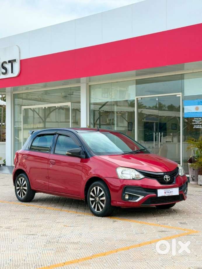 Toyota Etios Liva 1.2 V Dual Tone, 2017, Petrol