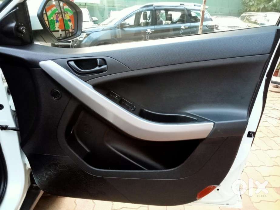 Tata Nexon 1.2 Revotron Xm (s), 2021, Petrol