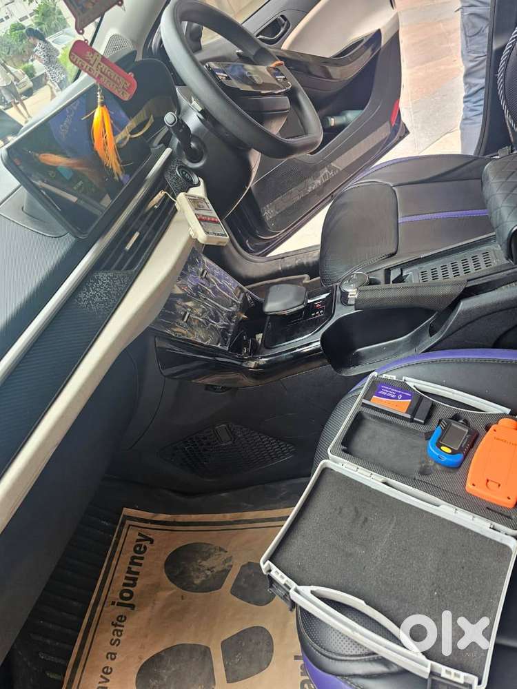 Tata Nexon 2025 Petrol 124000 Km Driven