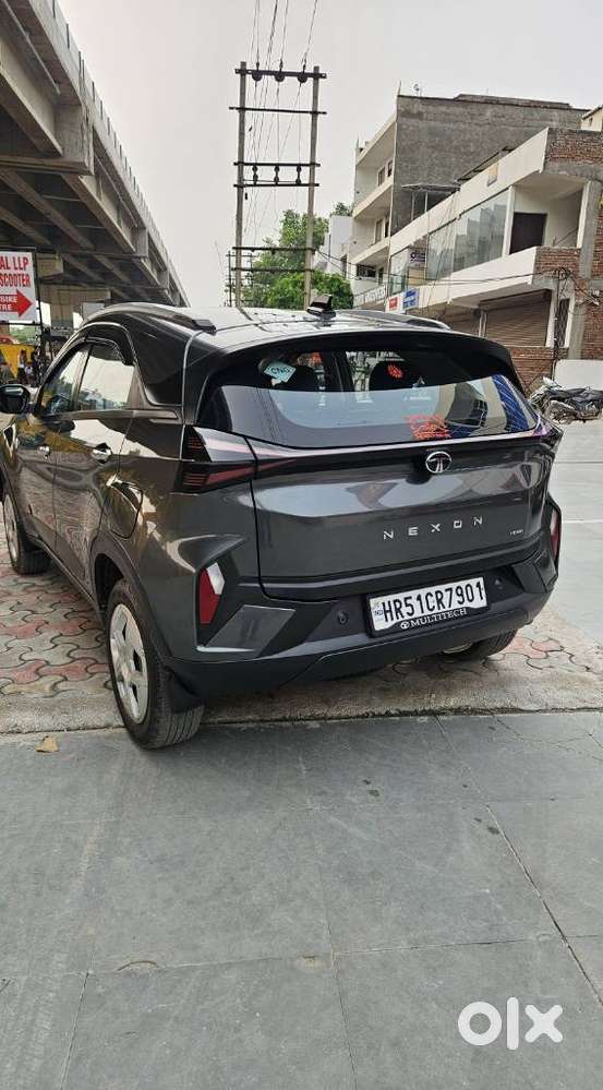 Tata Nexon Pure 1.2 S Revotron Petrol 6 Mt, 2025, Cng & Hybrids