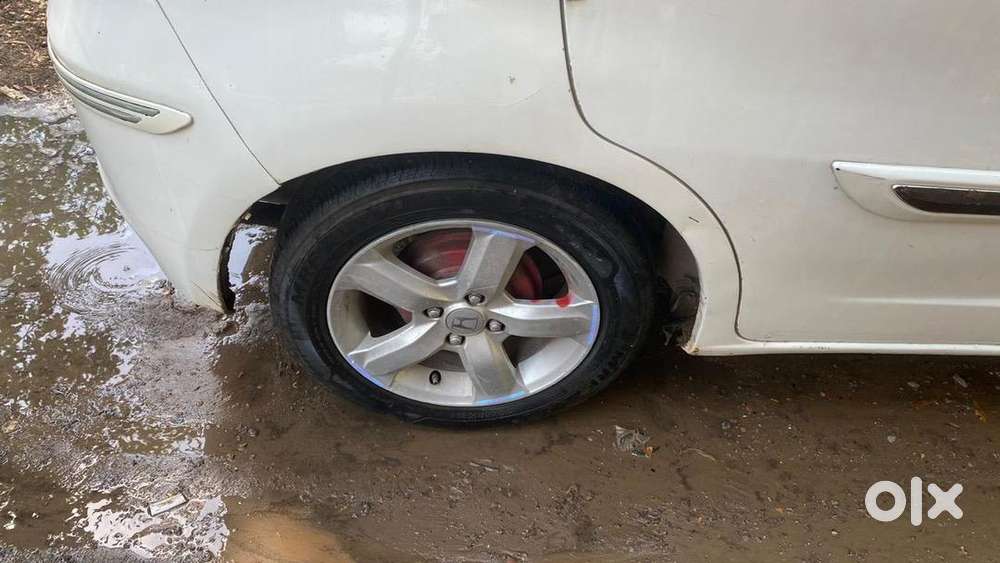 Honda Jazz 2011 Cng & Hybrids 81000 Km Driven