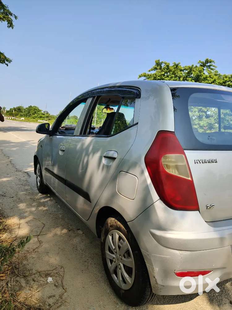 Hyundai I10 Sportz 2012 Car