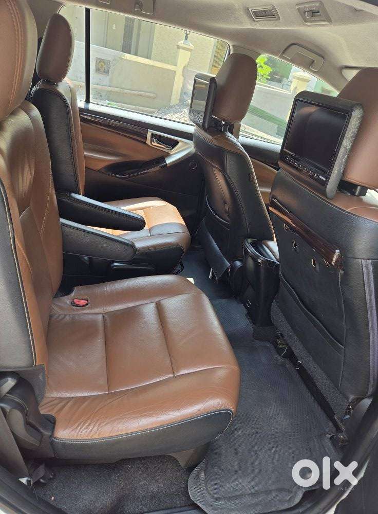 Toyota Innova Crysta 2.8 Gx At 7 Str, 2016, Diesel