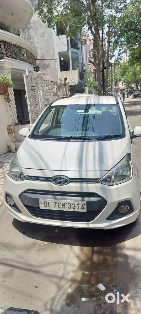 Hyundai Grand I10 Sportz, 2016, Petrol