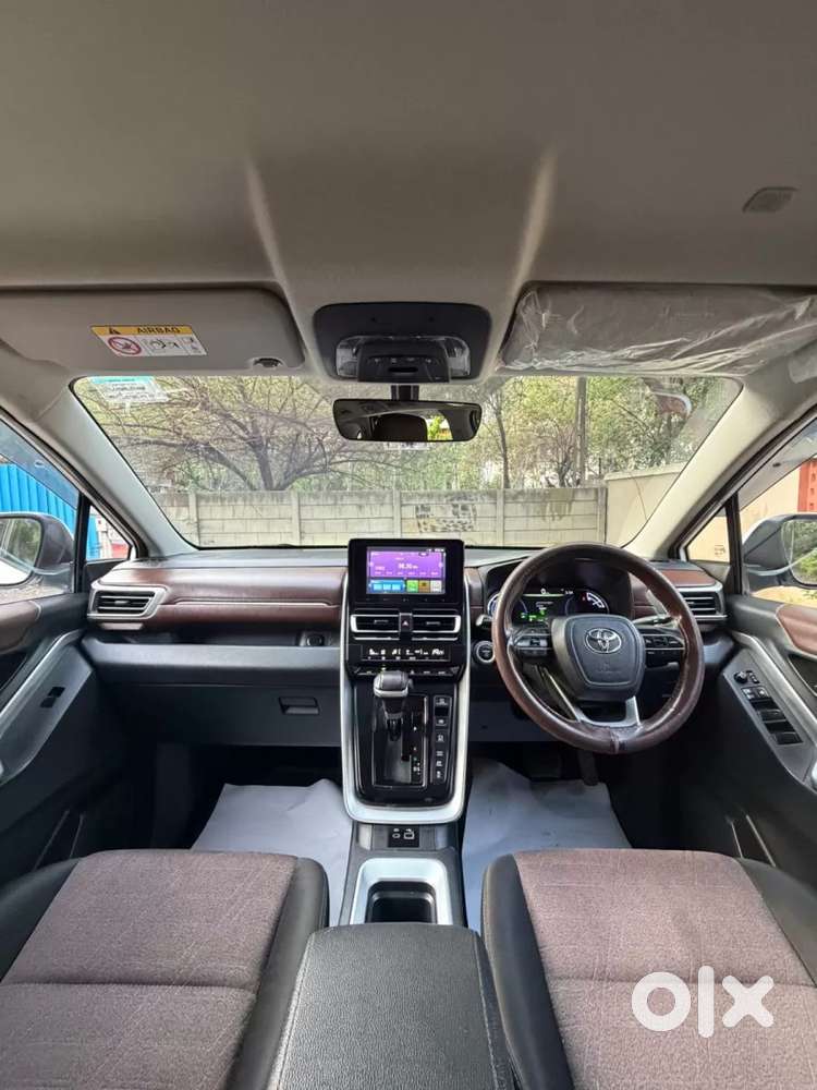 Toyota Innova Hycross 2.0 Vx Hybrid 7 Str, 2023, Petrol